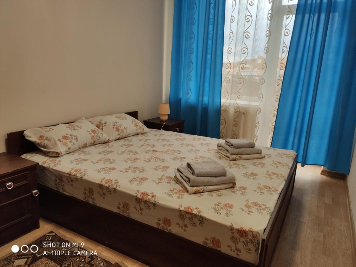 Apartments "Domovik" Івана Парканія 2А Кв 19 Мукачево Экстерьер фото