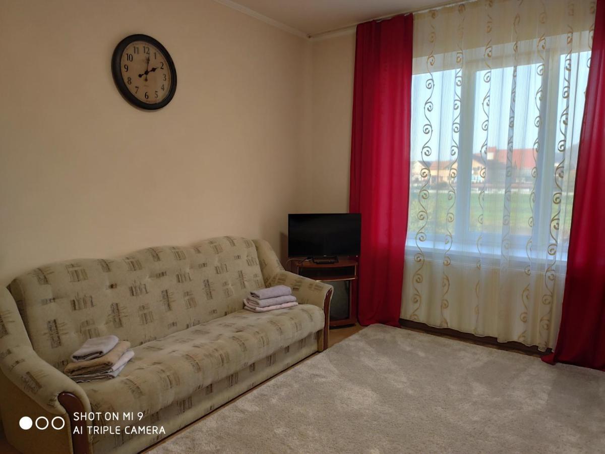 Apartments "Domovik" Івана Парканія 2А Кв 19 Мукачево Экстерьер фото